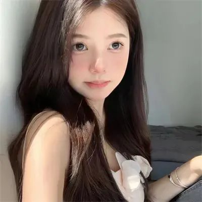 轻轻拂过
